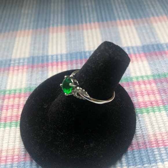 Fashion Green Stone Rings - Picture 4 of 8